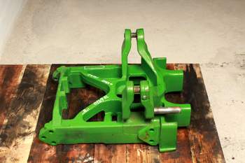 salg af John Deere 6430  Front axle support