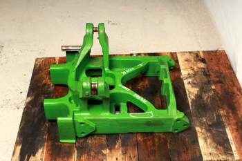 salg af John Deere 6430  Front axle support