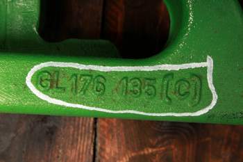 salg af John Deere 6430  Front axle support