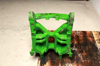 salg af John Deere 6430  Front axle support