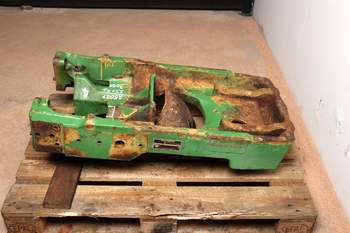 salg af John Deere 3050  Front axle support