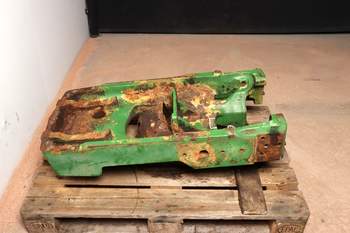 salg af John Deere 3050  Front axle support