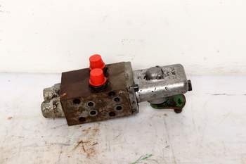 salg af John Deere 3050  Remote control valve