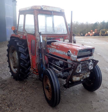 salg af Massey Ferguson 135 traktor