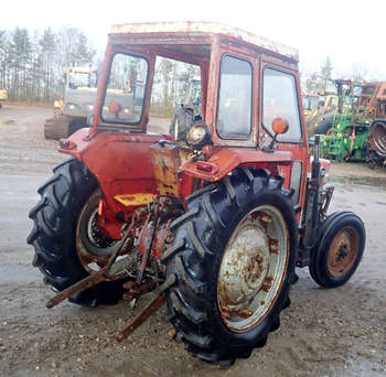 salg af Massey Ferguson 135 traktor