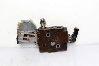 salg af Fendt 818  Remote control valve
