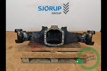  T7.315  Front axle house