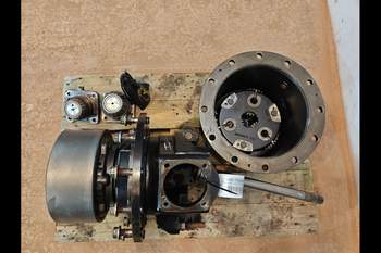 salg af  T7.315 RIGHT Front axle final drive