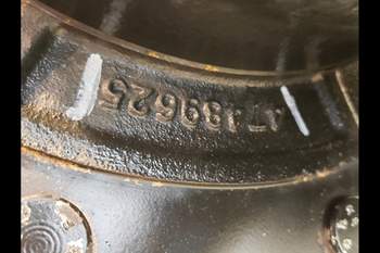 salg af  T7.315 RIGHT Front axle final drive