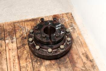 salg af New Holland TG285 LEFT Rear wheelhub (Amercian type)