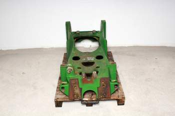 salg af John Deere 7930  Front axle support