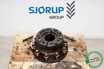 Valtra S374 LEFT Rear wheelhub (Amercian type)