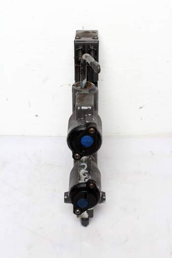 salg af Valtra S374  Remote control valve