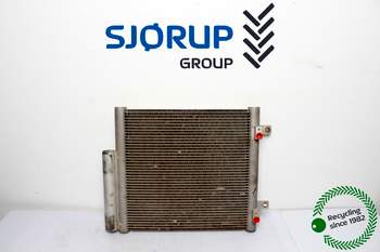 Valtra S374  Condenser