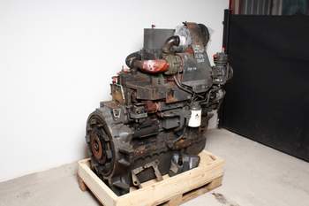 salg af Motor Valtra S374 