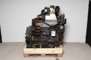 salg af Motor Valtra S374 - Sisu 84AWF