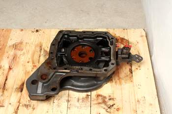 salg af Valtra N163 RIGHT Brake housing, Rear Transmission