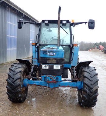 salg af New Holland 6640 traktor