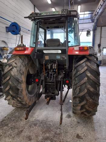 salg af Massey Ferguson 4270 traktor