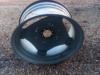 salg af Hinterfelge Massey Ferguson 4270 RECHT