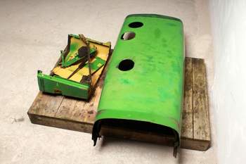 salg af John Deere 1950  Engine Hood