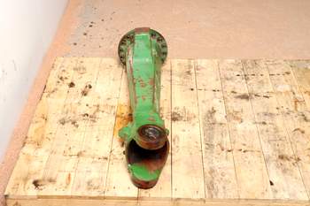 salg af John Deere 6310  Front axle house