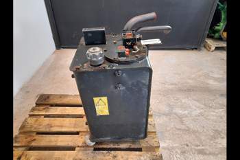 salg af Komatsu WA320-5  Hydraulic oil tank
