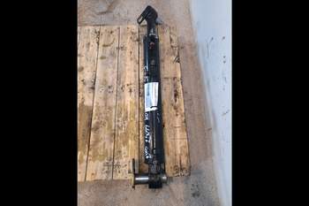 salg af Komatsu WA320-5  Hydraulic Cylinder