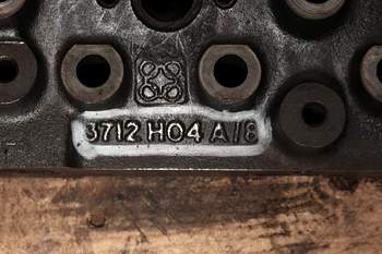 salg af Hydrema 908 B  Cylinder head