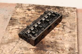 salg af Hydrema 908 B  Cylinder head