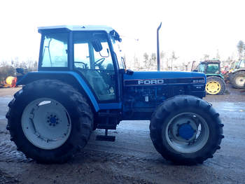 salg af New Holland 8340 tractor