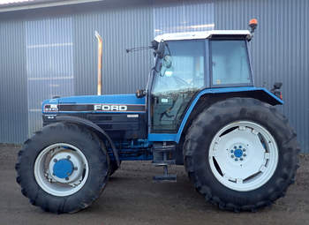 salg af New Holland 8340 traktor