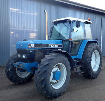 New Holland 8340 traktor