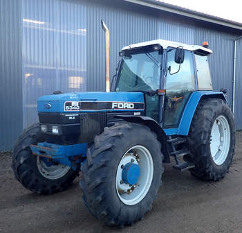 salg af New Holland 8340 traktor