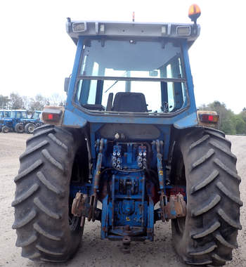 salg af Ford TW15 traktor