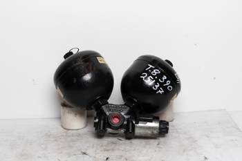 salg af New Holland T8.390  Suspension control valve