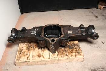 salg af New Holland T8.390  Front axle house