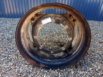 salg af New Holland 8360 LEFT Front Rim