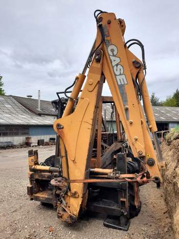 salg af Case 695  Backhoe