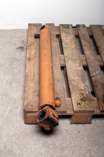 salg af Case 695  Hydraulic Cylinder