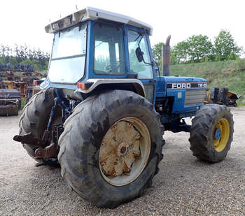 salg af Ford TW25 tractor