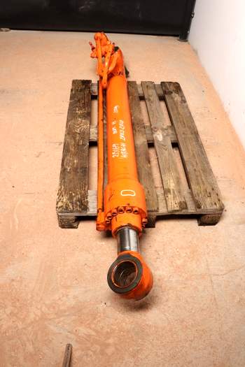 salg af Bomcylinder Hitachi Zaxis 210LC - Højre