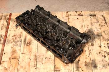 salg af Hitachi Zaxis 210LC  Cylinder head