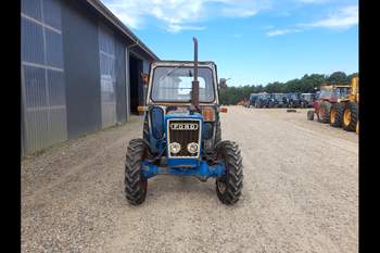 salg af Ford 3600 traktor