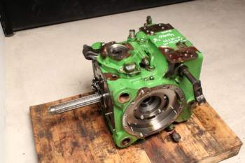 salg af John Deere 6120 M  Rear Transmission