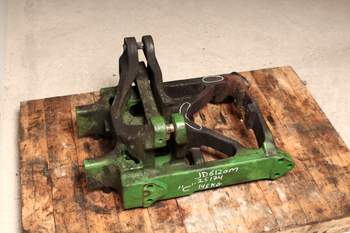 salg af John Deere 6120 M  Front axle support