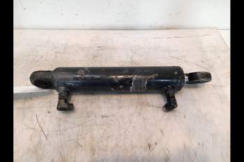 salg af New Holland TM190  Front axle steering cylinder