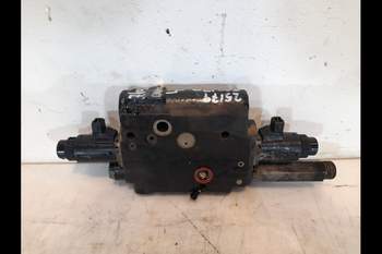 salg af New Holland TM190  Hydraulic lift valve