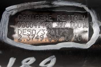 salg af Affjedringscylinder Deutz Agrotron 6165