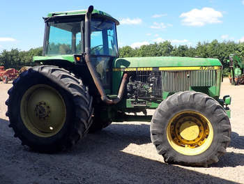 salg af John Deere 4755 traktor